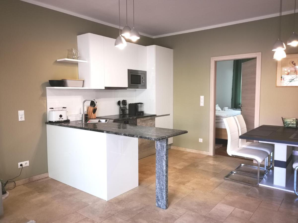 Pannonia Appartements Нойзидль-ам-Зе Экстерьер фото