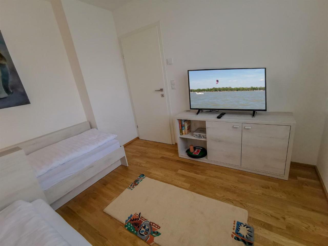 Pannonia Appartements Нойзидль-ам-Зе Экстерьер фото